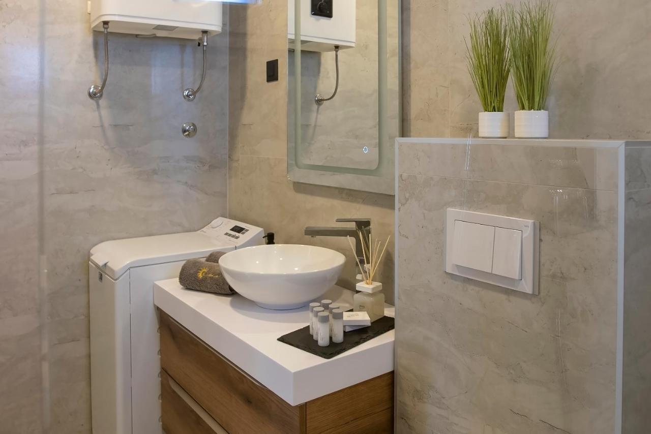 Luxury Apartment Vista Del Sole Σίμπενικ Εξωτερικό φωτογραφία